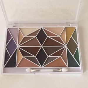 32 Piece Eyeshadow